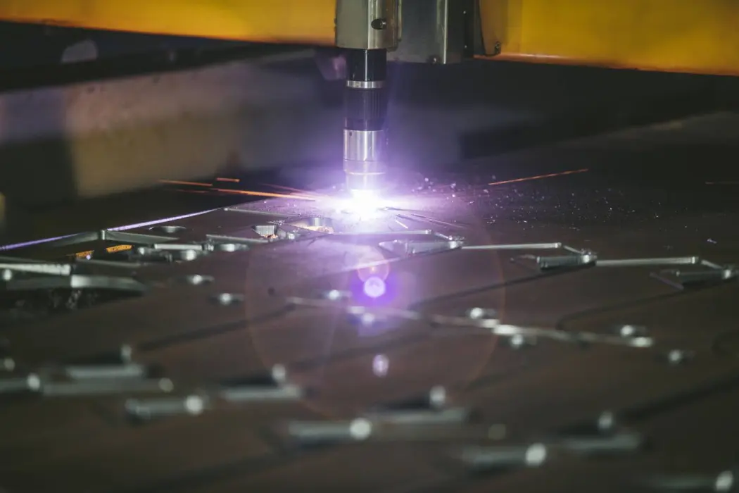 Czy wycinarki laserowe mogą ciąć drewno? Sprawdzamy, jak radzą sobie ze skomplikowanymi pracami!