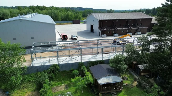 Hale stalowe w rolnictwie – innowacyjne rozwiązania dla nowoczesnych gospodarstw