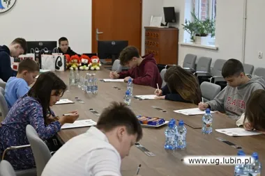 Młodzi strażacy z gminy Lubin bez tremy zmierzyli się z pożarniczym testem