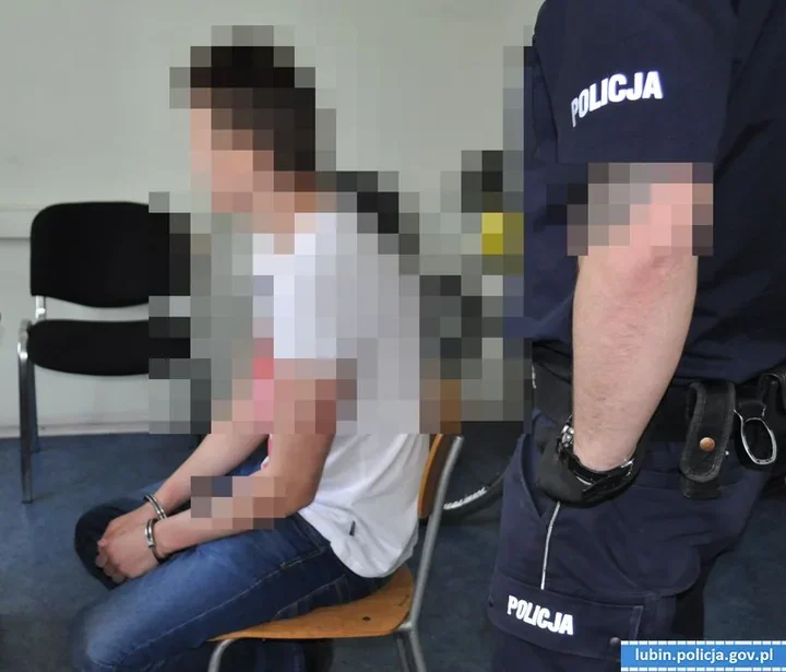 17-latek podejrzany o rozbój na 14-latku. Policja odzyskała e-papierosa