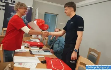 W Lubinie ponad 80 procent policjantów już jest w DKMS - teraz walczą o Damiana