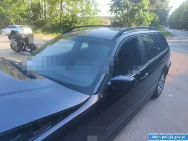 Dwa zderzenia i 2,6 promila - kierowca BMW z Lubina trafił do celi